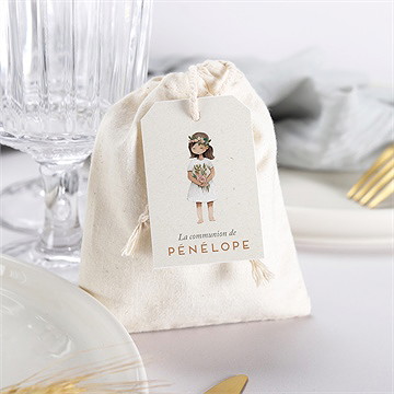 Pochon communion petite fille - Mise en situation