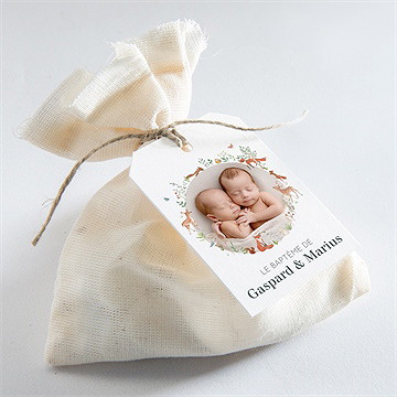 Etiquette baptême forêt - Mise en situation