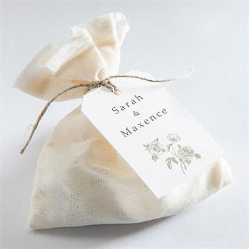 Etiquette mariage fleuri - Mise en situation