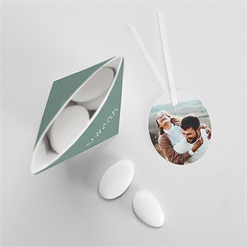 Boîte de dragées mariage annonce étui - Mise en situation