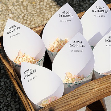 Cornet confettis mariage intimité - Mise en situation