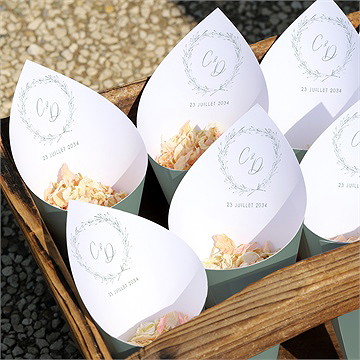 Cornet confettis mariage tout pour toi - Mise en situation