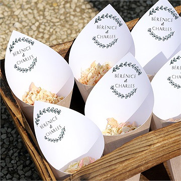 Cornet confettis mariage avec programme - Mise en situation