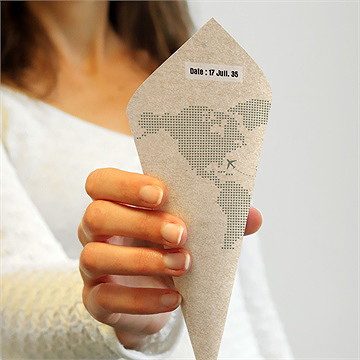 Cornet confettis mariage billet d'avion - Dos du cornet