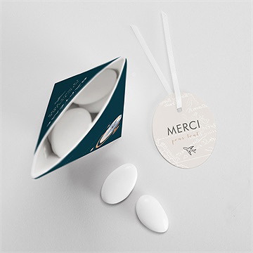 Boîte de dragées baptême mon passeport bapteme étui - Intérieur de la boîte