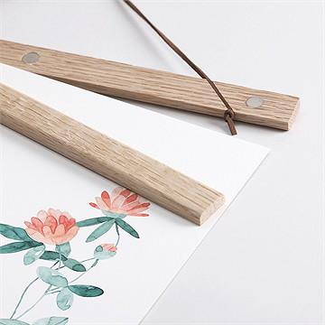 Affiche naissance printemps - Détail des supports en bois