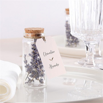 Mignonette mariage virevoltant étiquette - Mise en situation