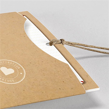 Faire-part mariage passeport vintage pochette duo - Détail du faire-part