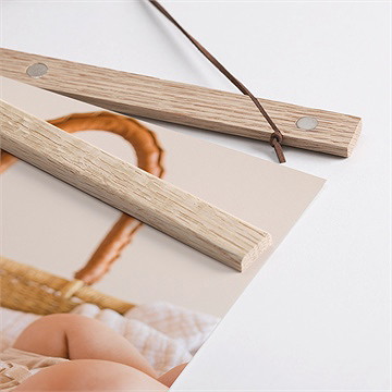 Affiche naissance kraft garçon - Détail des supports en bois