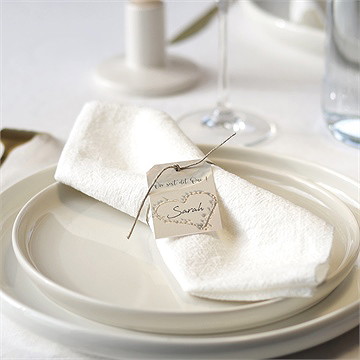 Marque-place mariage dans le sable étiquette - Mise en situation