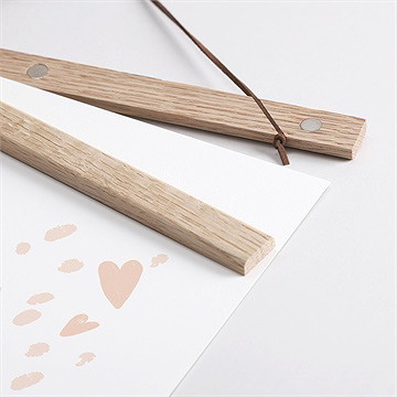 Affiche naissance jolis cœurs - Détail des supports en bois