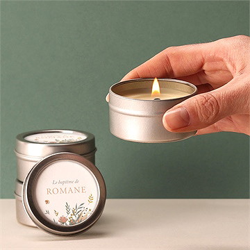 Bougie baptême tout en joie argent - Bougie allumée