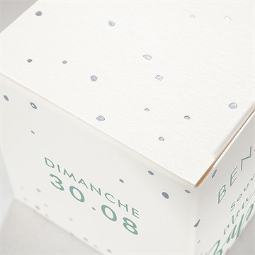 Boîte de dragées baptême jeu de mots dorure - Détail de la boîte