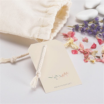 Boîte de dragées mariage élégance champêtre pochon - Mise en situation