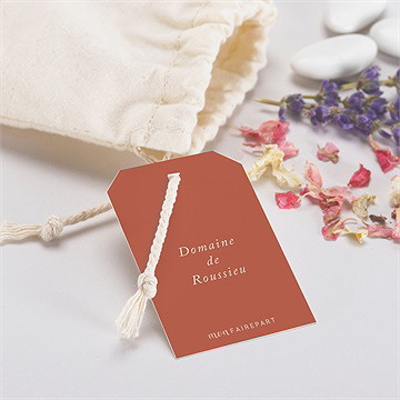 Boîte de dragées mariage terre de feu pochon - Mise en situation