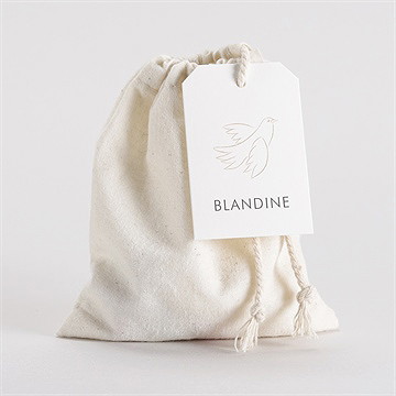 Boîte de dragées communion le sacrement pochon - Mise en situation