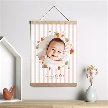 Affiche naissance fraises acidulées - Mise en situation