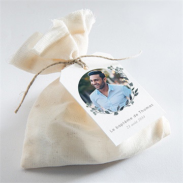 Etiquette baptême adulte eucalyptus - Mise en situation