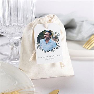 Pochon baptême adulte eucalyptus - Mise en situation