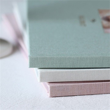 Livre d’or joie dans nos coeurs - Mise en situation