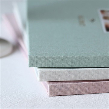 Livre d’or jour de joie - Mise en situation