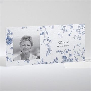 Remerciement décès fleurs bleues allongé