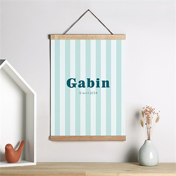 Affiche naissance rayures marines - Mise en situation