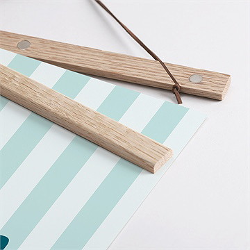 Affiche naissance rayures marines - Détail des supports en bois