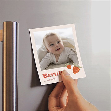 Faire-part naissance vichy et fraises plié duo - Mise en situation