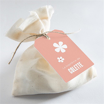 Etiquette baptême charité - Mise en situation