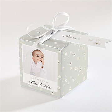 Boîte de dragées baptême fleuri vert d'eau