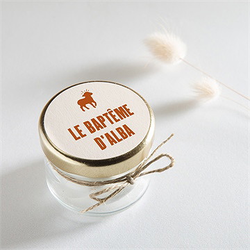 Sticker baptême rayures ocres - Mise en situation