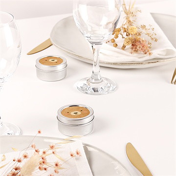 Bougie baptême ours mondoudou argent - Mise en situation