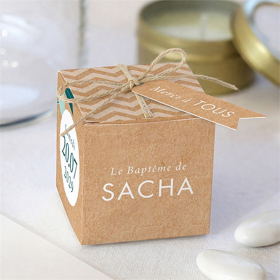 Boîte de dragées baptême farandole de kraft
