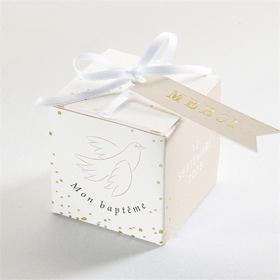 Boîte de dragées baptême initiales d'or