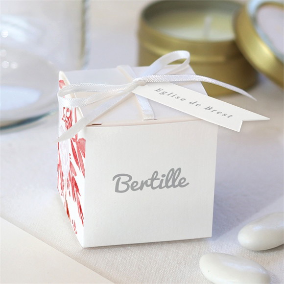 Boîte de dragées baptême Initiale en cuivre végétal réf.N340249