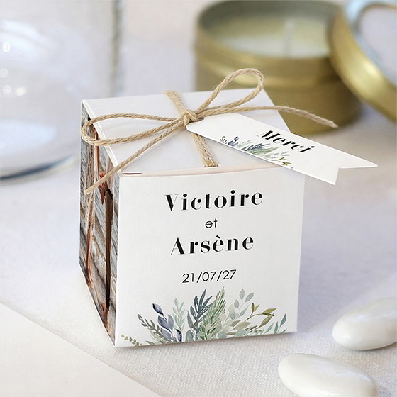 Boîte de dragées mariage délicatesse d’aquarelle