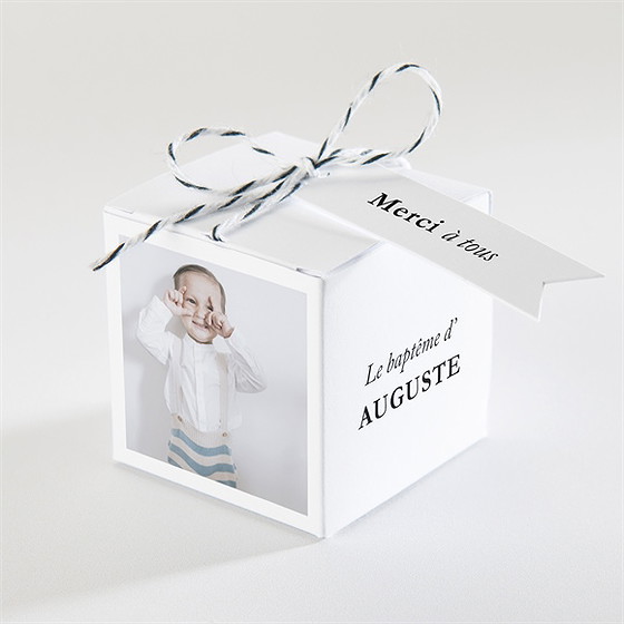 Boîte de dragées baptême joyeuse colombe