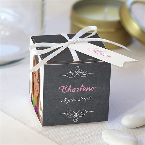 Boîte de dragées communion fond ardoise et photo