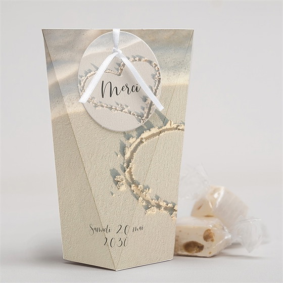 Boîte surprise mariage dans le sable