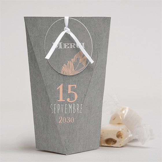 Boîte surprise communion communion et symboles