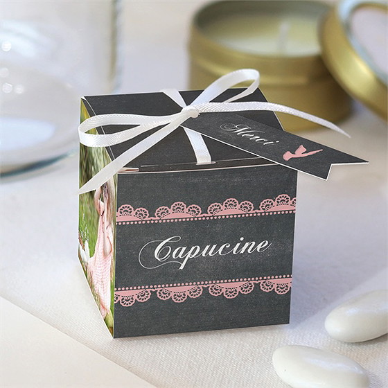 Boîte de dragées communion dentelle rose