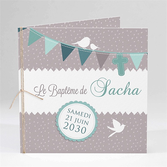 Faire-part de baptême colombe et banderoles plié