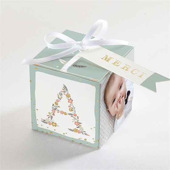 Boîte de dragées baptême alphabet original dorure