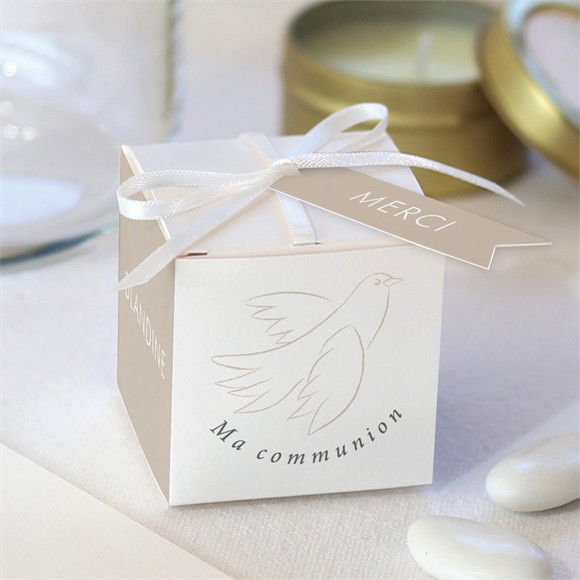 Boîte de dragées communion Le Sacrement cube réf.N340568
