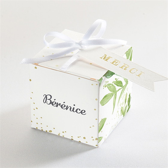 Boîte de dragées communion ornements dorure