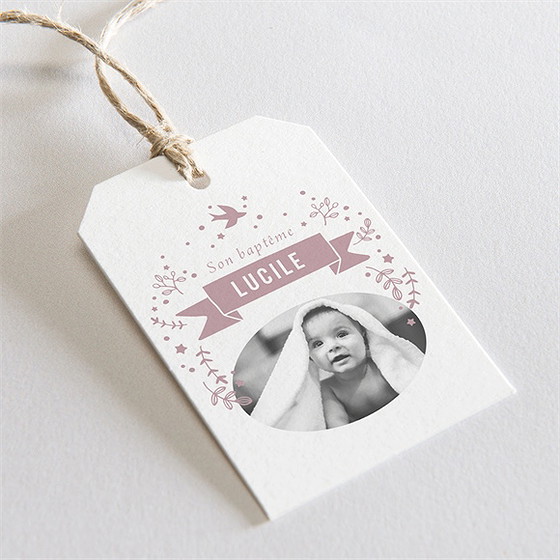 Etiquette baptême en beaux reliefs