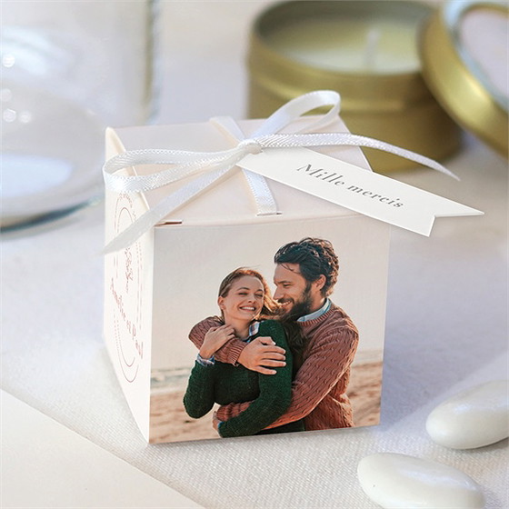 Boîte de dragées mariage tendre capsule