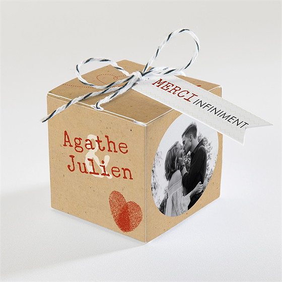 Boîte de dragées mariage passeport vintage