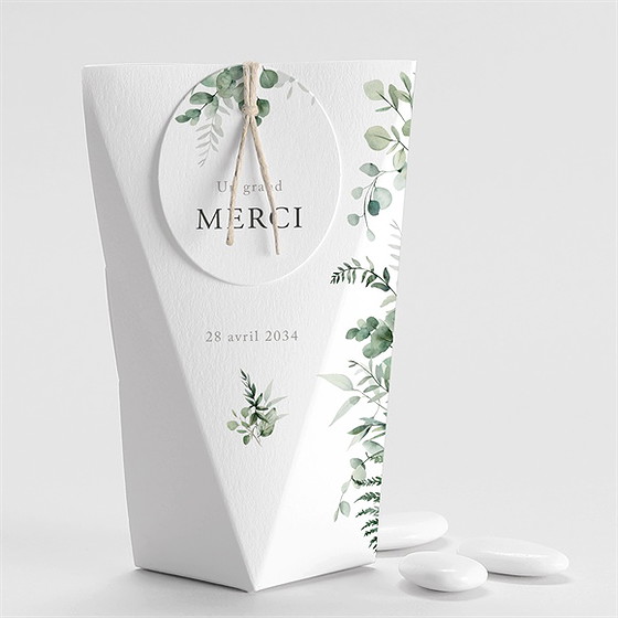 Boîte de dragées communion gravée au coeur étui